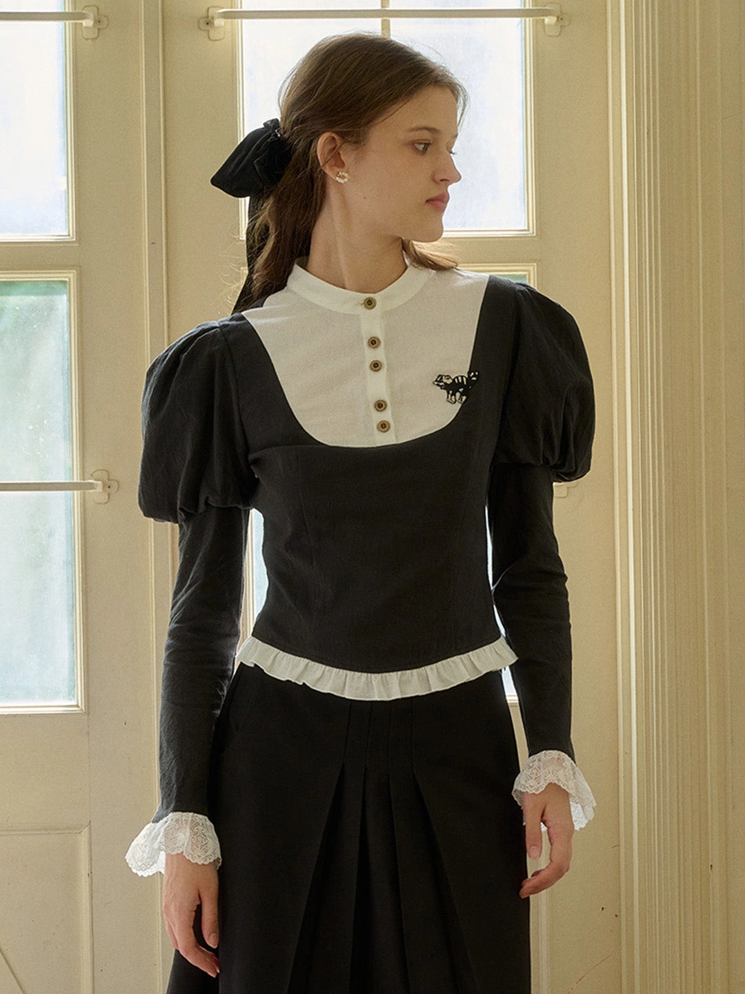 Clear Tone AntiPilling Surface ??Final Sale??Holly Contrast Color Balloon Sleeve Animal Embroidery Halloween Shirt