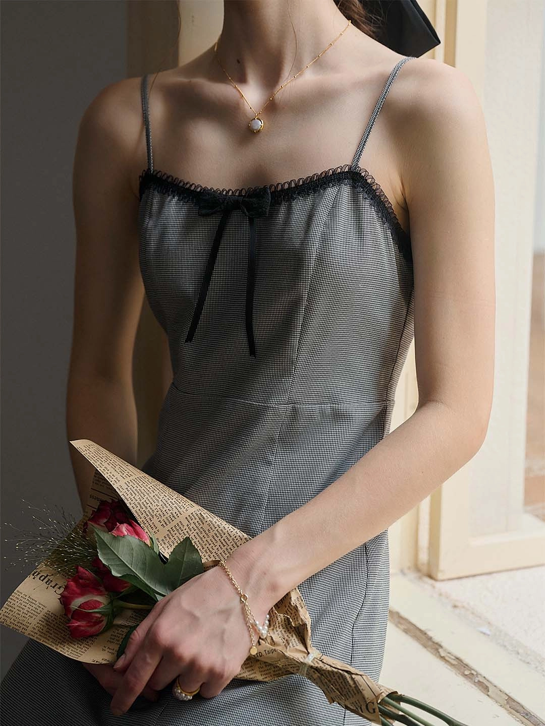 ??Final Sale??Valeria Sweet Bow Houndstooth Slip Dress Flash Look