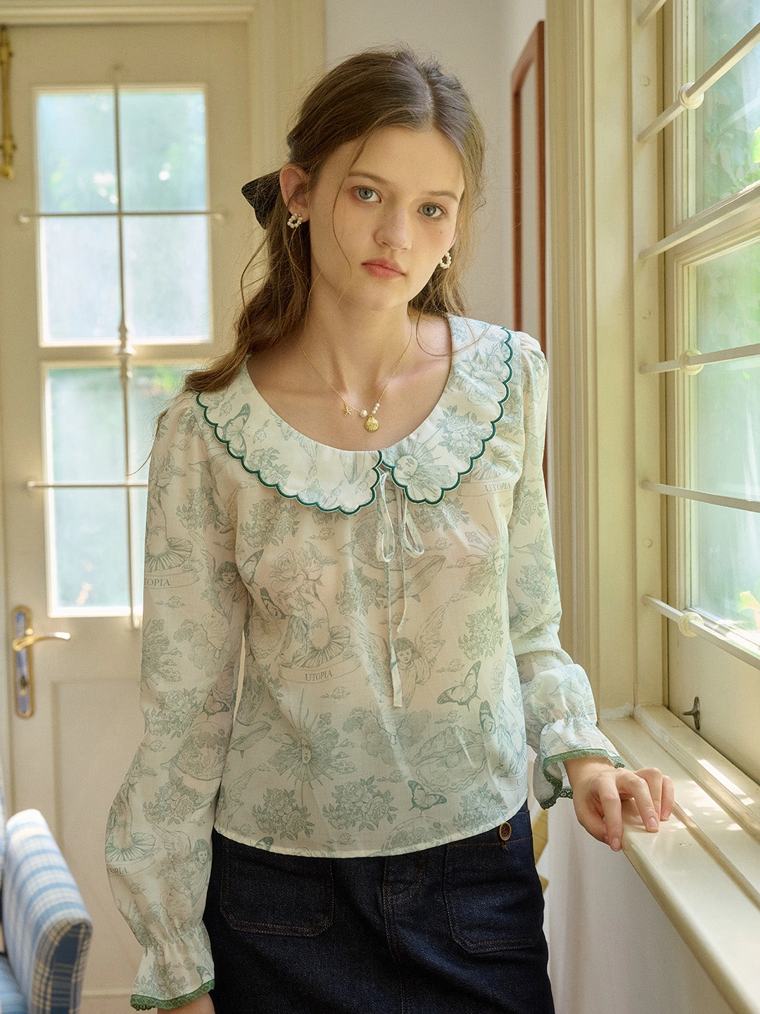 Soft Inner Lining ??Final Sale??Aila Contrast Lace-up Lapel Puff Sleeve Lace Floral Print Blouse