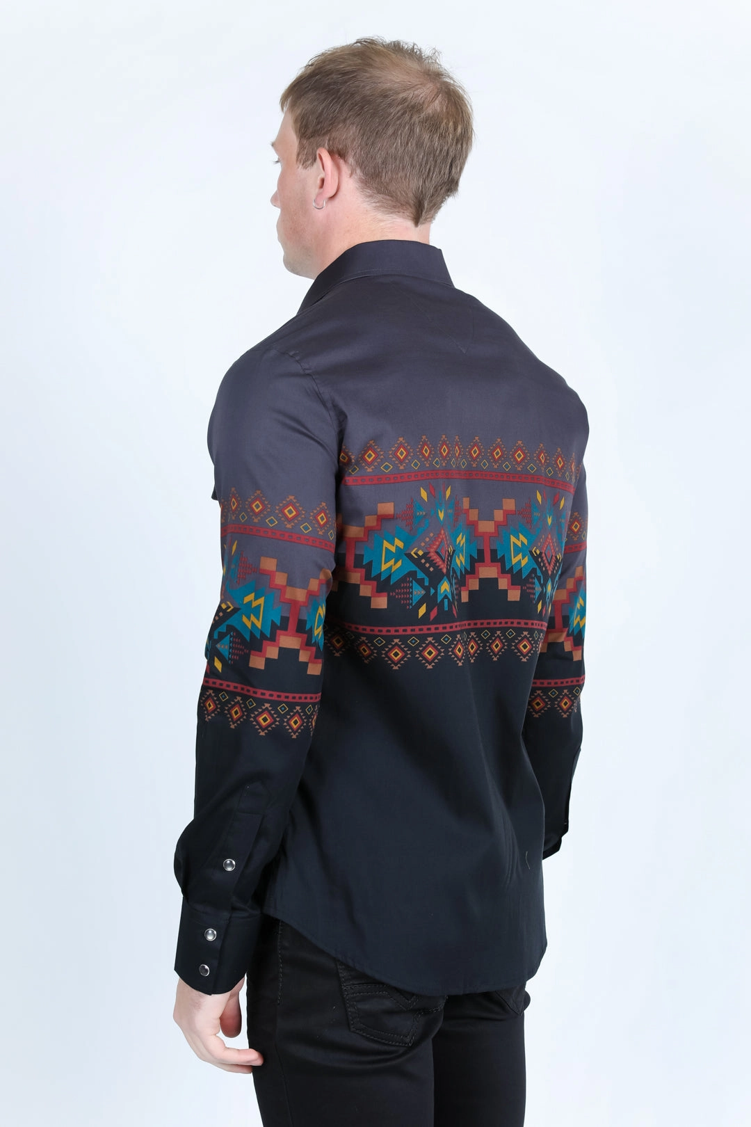 Printed Pattern Men's Modern Fit Panoramic Aztec Print Long Sleeve Shirt - Black
