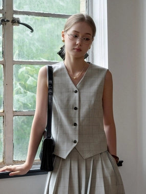 Minimal Design Amina V-Neck Plaid Vest