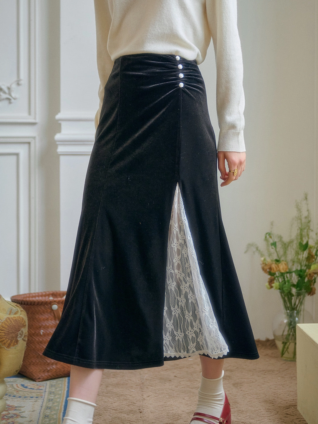 TouchscreenCompatiblePockets Polyester fabric Angelique Elegant Lace Hollow Contrasting Velvet Skirt