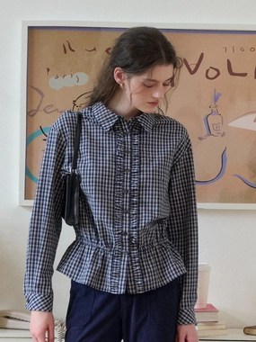 Layer Light Campus Vibe Ariya Point Collar Plaid Cotton Blouse