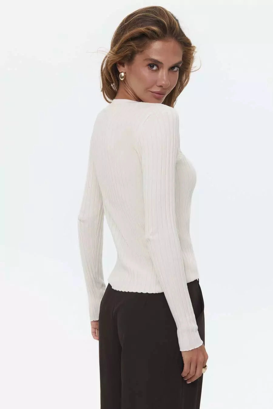 Necklace High Neck Beige Knit Long Sleeve Top