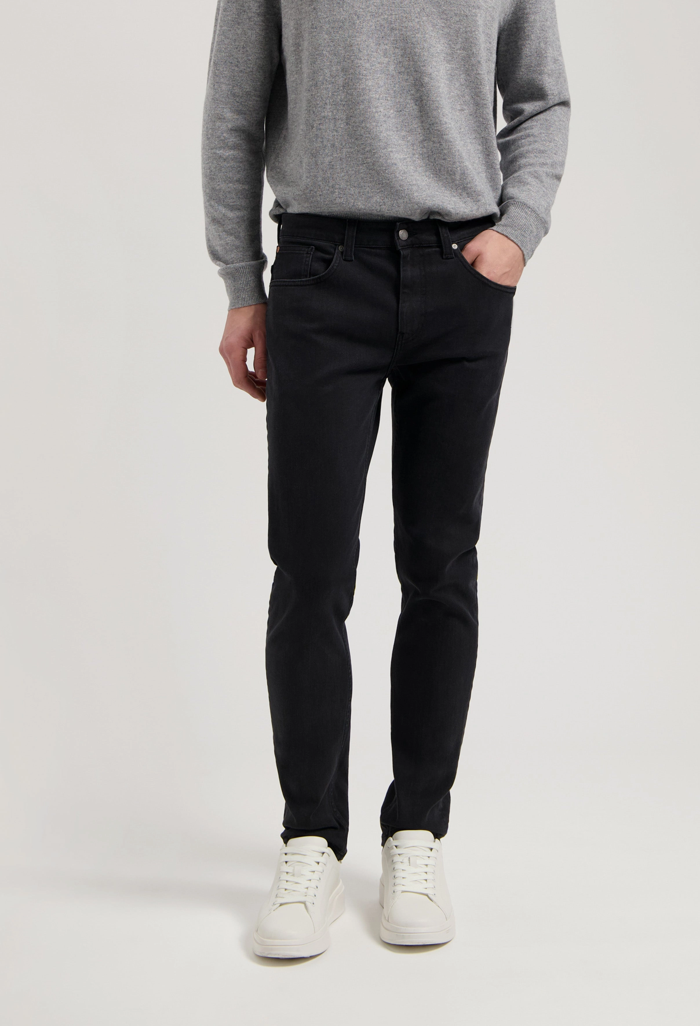 Stretchable Material Breezy Comfort Rick Mid Slim - Stone Black