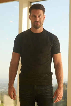 Mens Modern Fit Cotton Stretch Black T-Shirt Effortless Wear Fit