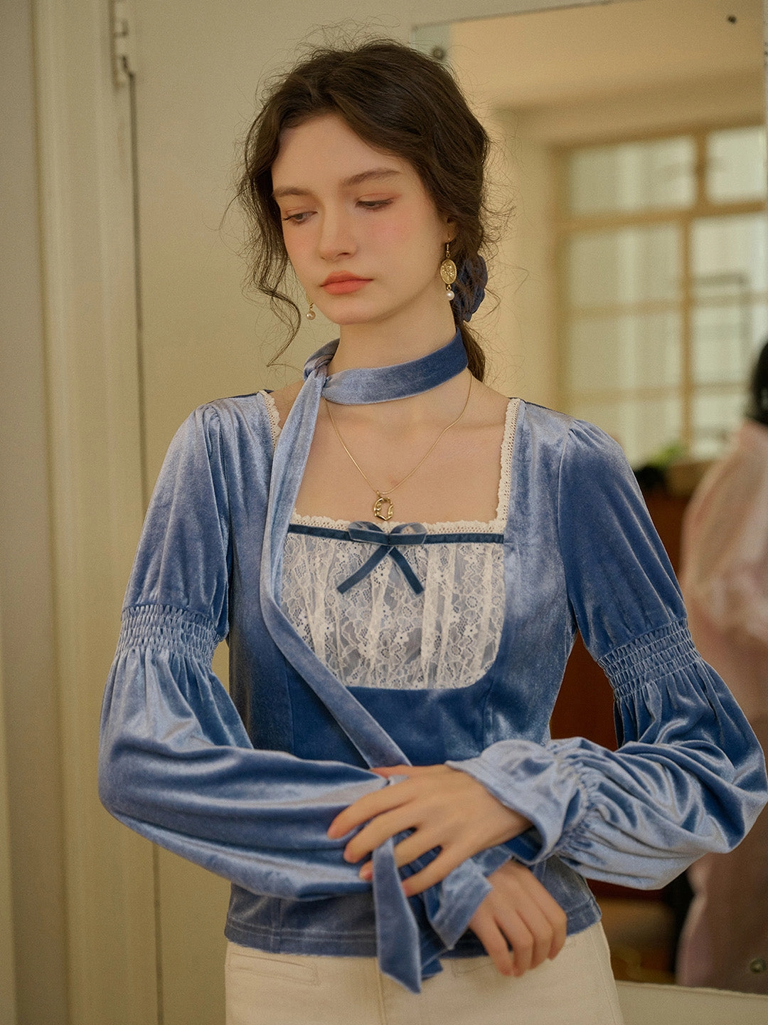 ??Final Sale??Nicolette Square Neck Bow Boluse Clear Tone