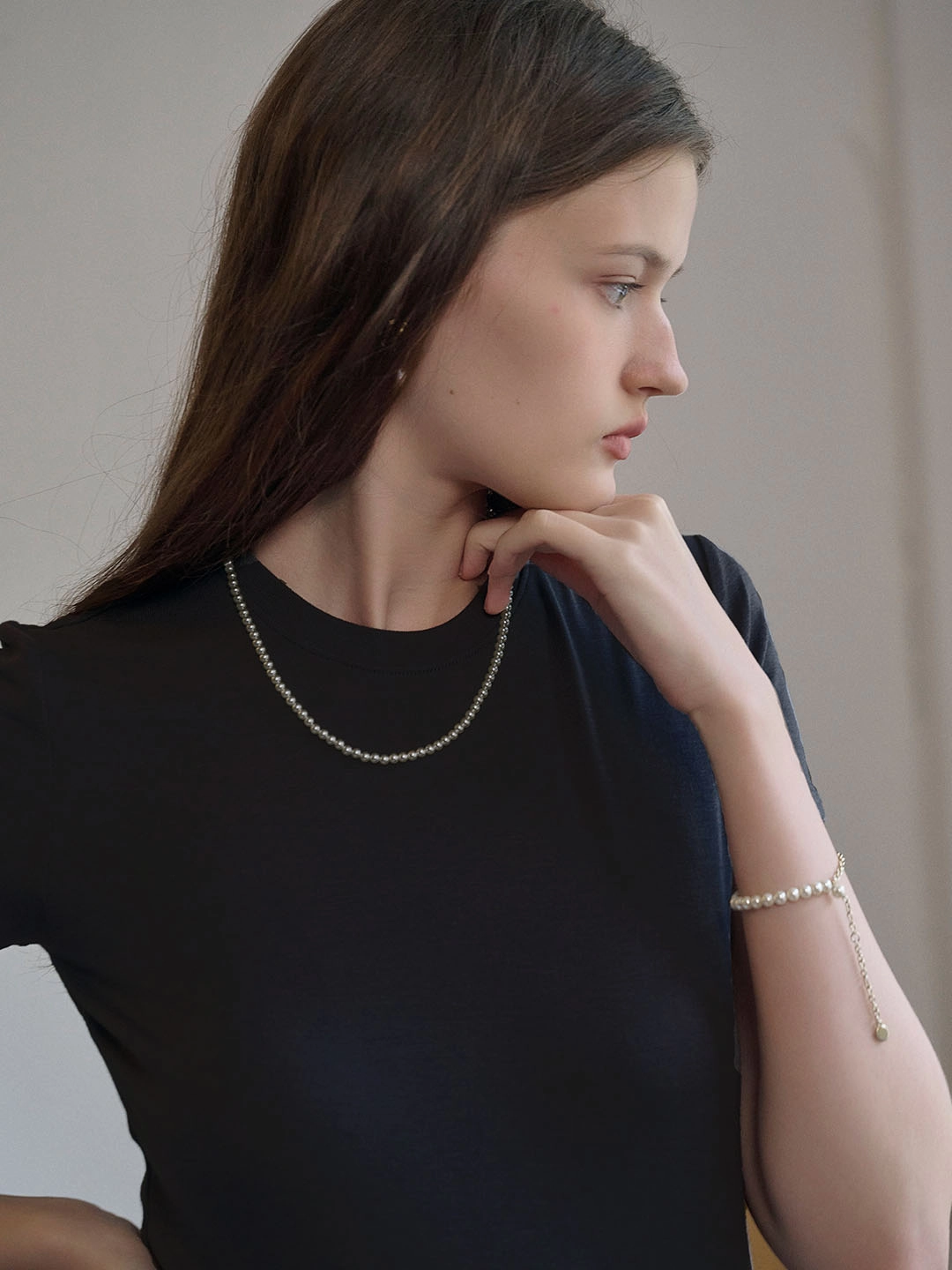 Averie Classic Crew Neck Solid Color T-shirt SweatAbsorbentLining