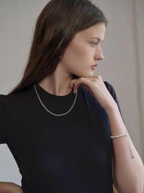 Averie Classic Crew Neck Solid Color T-shirt SweatAbsorbentLining