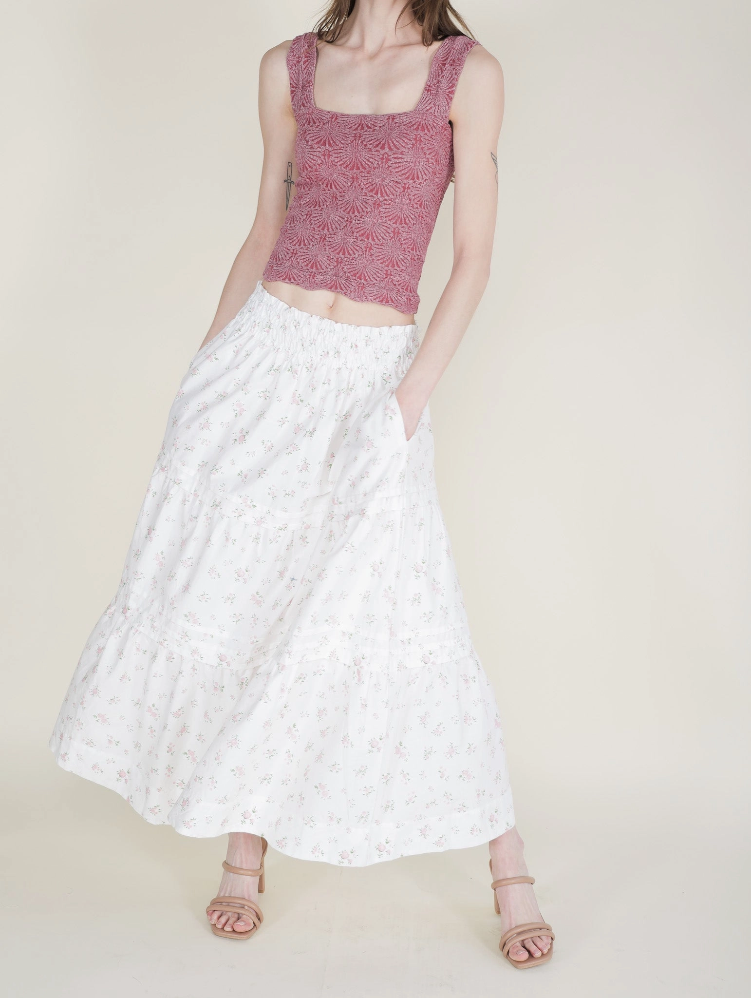 Karsyn Floral Skirt Tailored Cut Smooth Look
