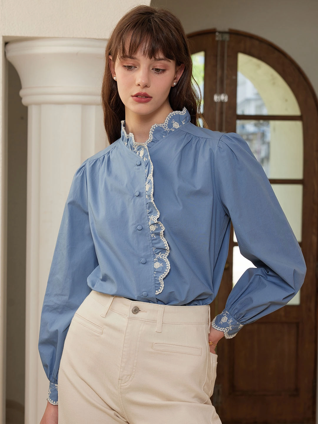 ??Final Sale??Alina Floral Embroidered Blouse NonChafe
