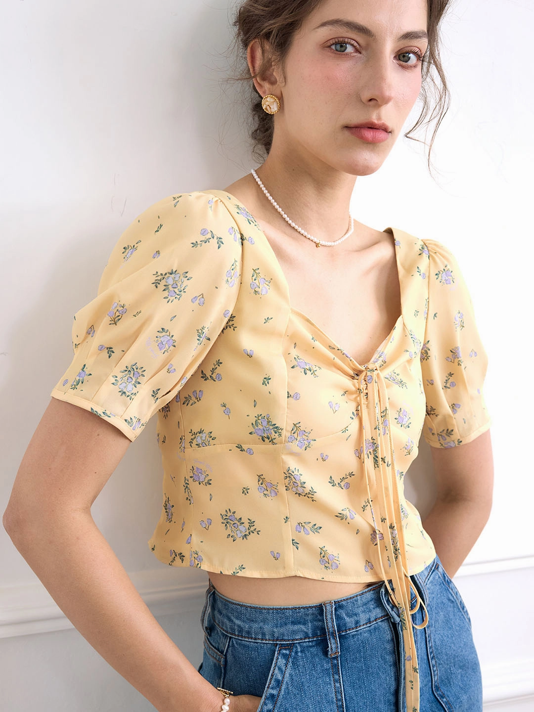 Snow Core DoubleStitchReinforcement Sasha Ditsy Floral Print Ruched Bust Tie Back Crop Blouse