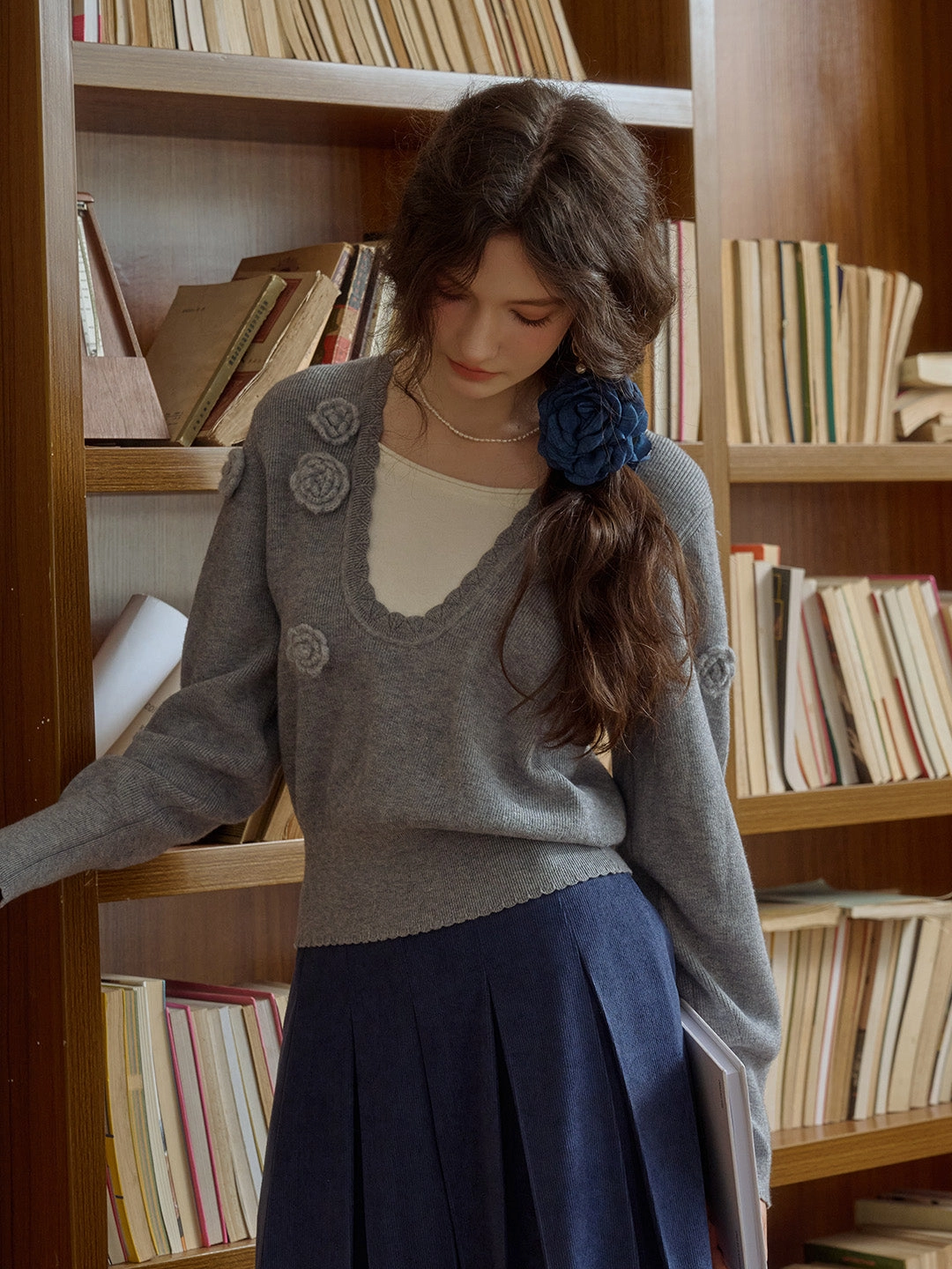 Spring Glow Lara Three-dimensional Flower Contrast Color Round Neck Faux Two-piece Knitted Top