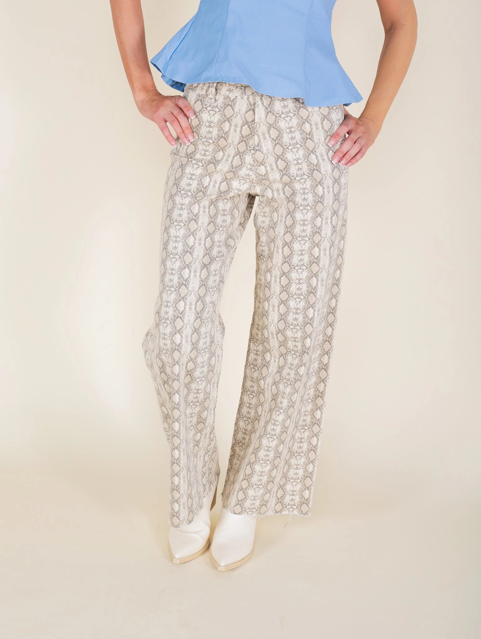 Jillian Snake Straight Leg Jeans Autumn Days Parent Style Stain Release Finish