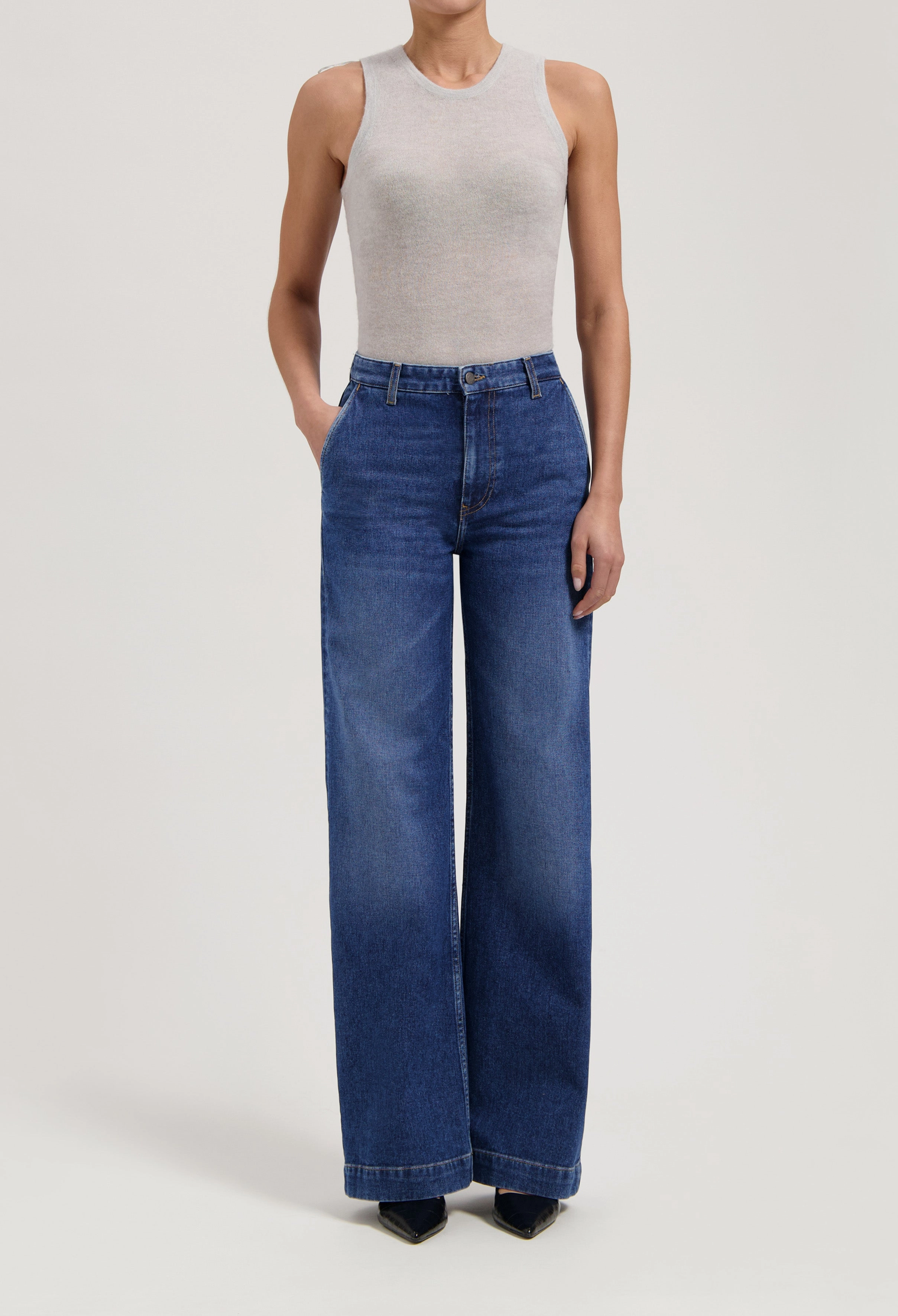 June Mid Loose - Fresh Fade Easy Outfit clean design