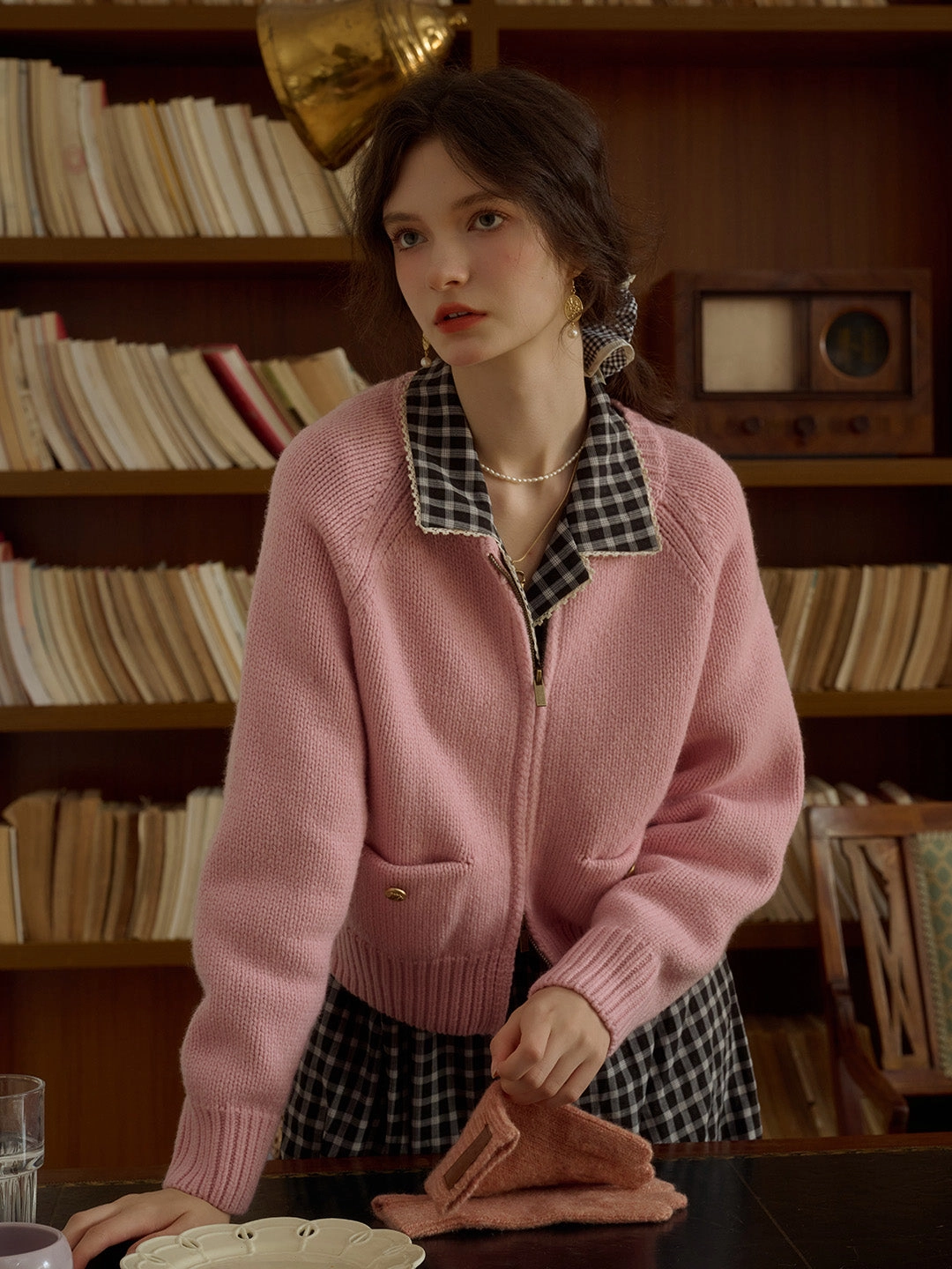 QuickAccess Pockets Eco-Friendly Material Khaleesi Classic Ribbed Crew Neck Pocket 100% Wool Cardigan-Pink