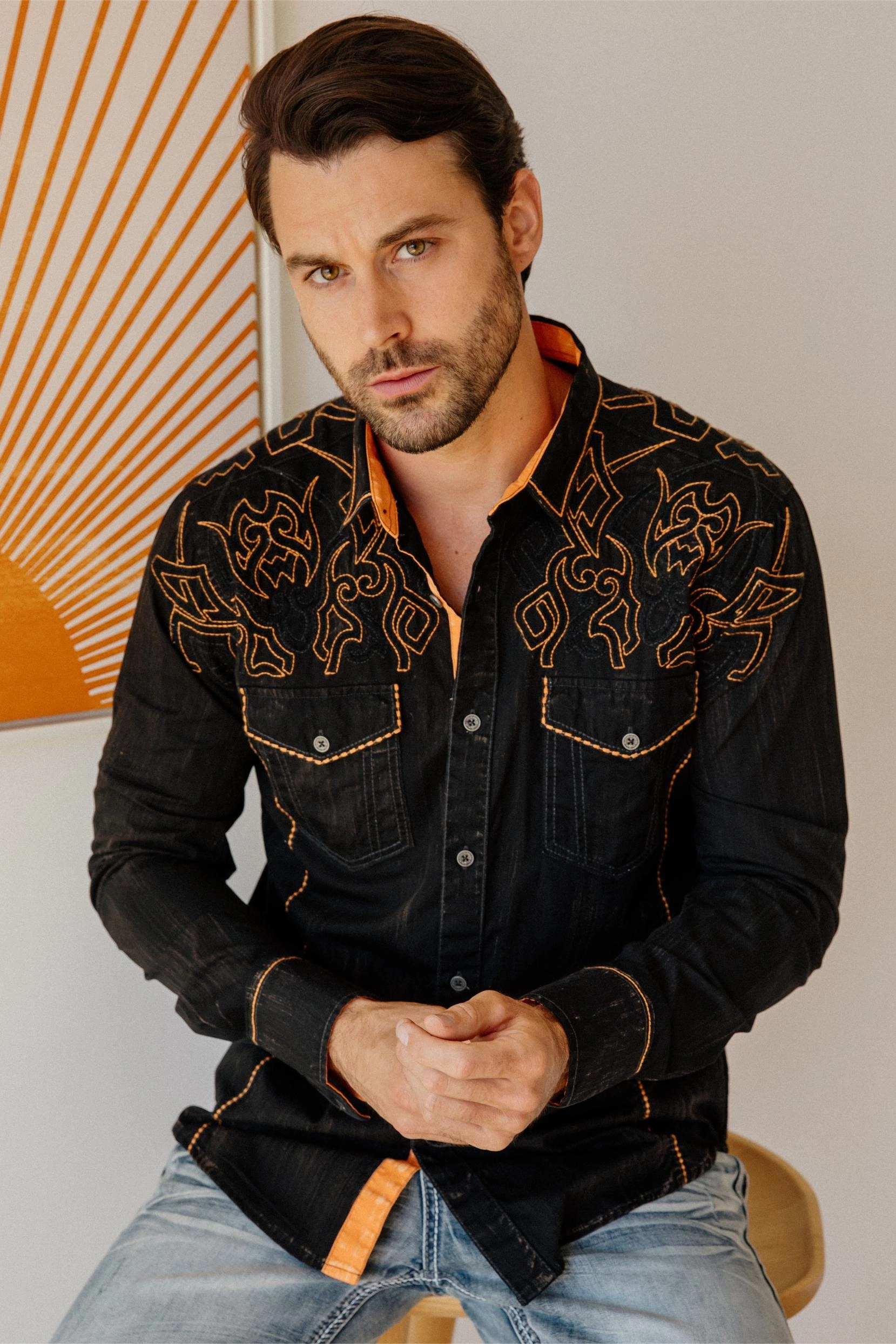 Sporty Style No Bulk Layering System Mens Vintage Washed 2-tone Embroidery Modern Fit Stretch Shirt