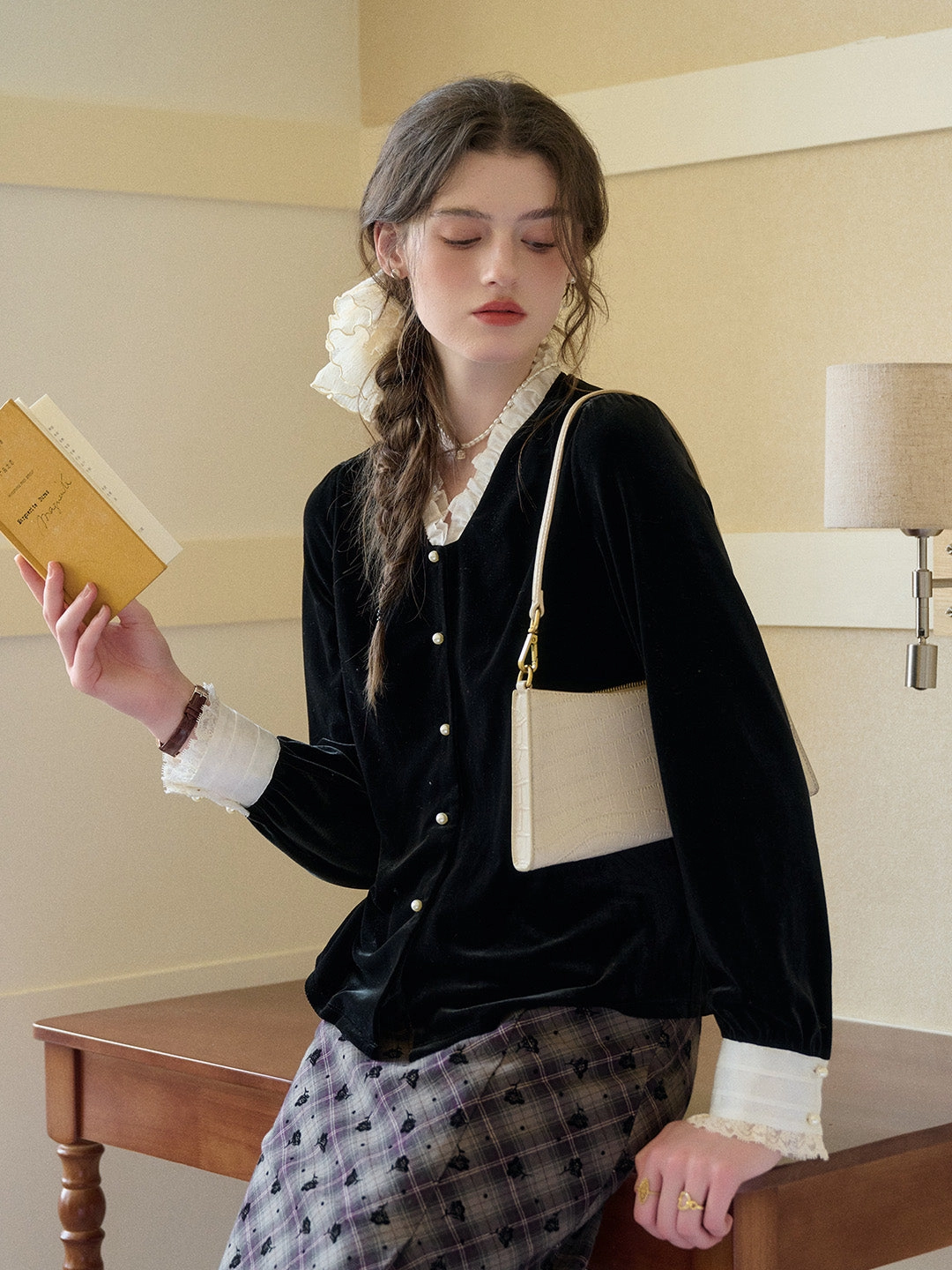 Red Flash UVProtectionCloth Mariam V-Neck Velvet Blouse