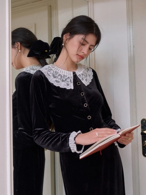 Matilda V-Neck Velvet Lace Blouse Easy Wear Stylish Fashion