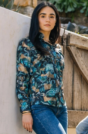 Quick-Dry Womens Modern Fit Stretch Foil Fashion Shirt