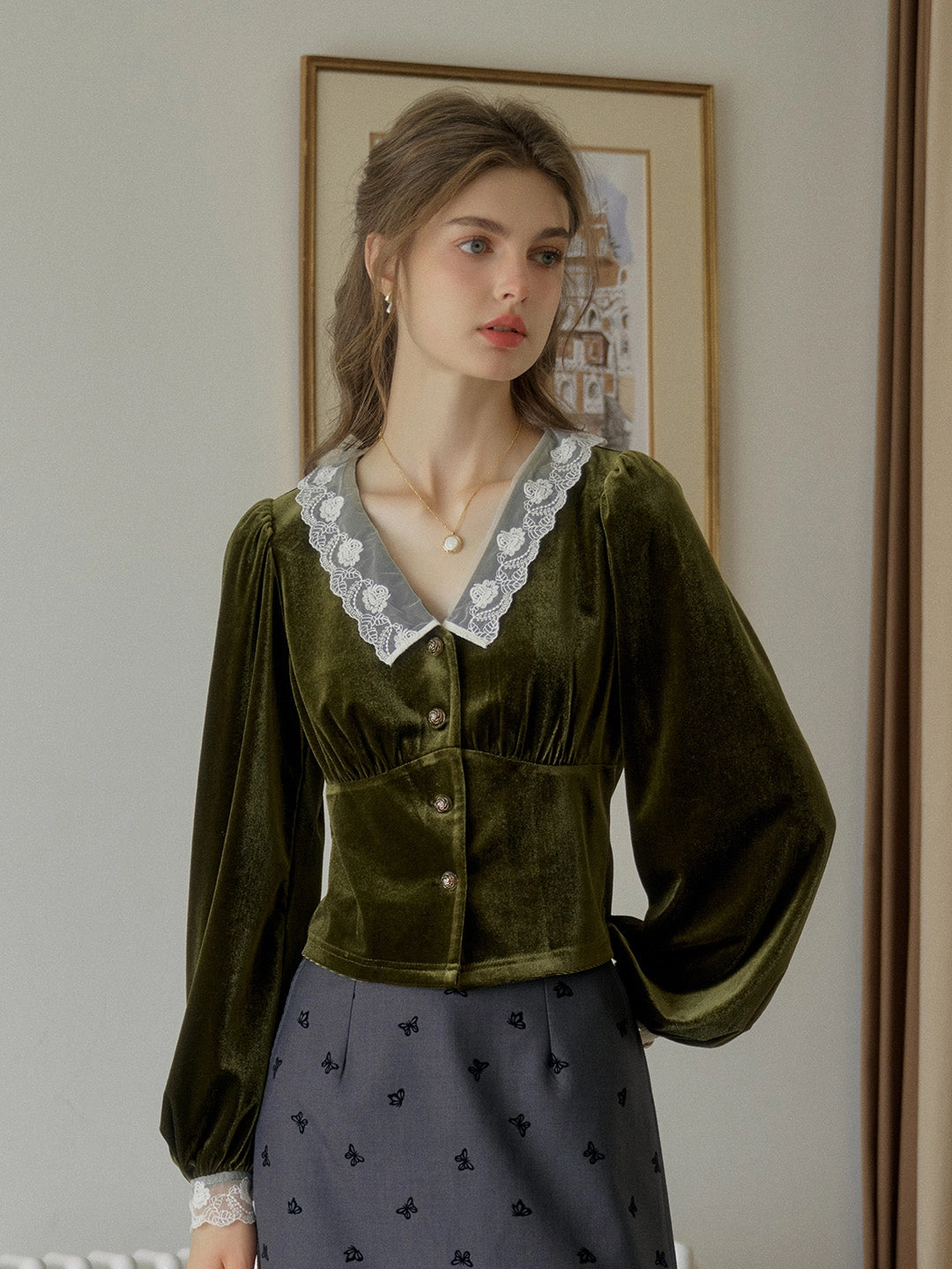 casual fun OdorResistantClothing Megan Contrast Lace Lapel Cuffs Lace Splicing Velvet Blouse - Green