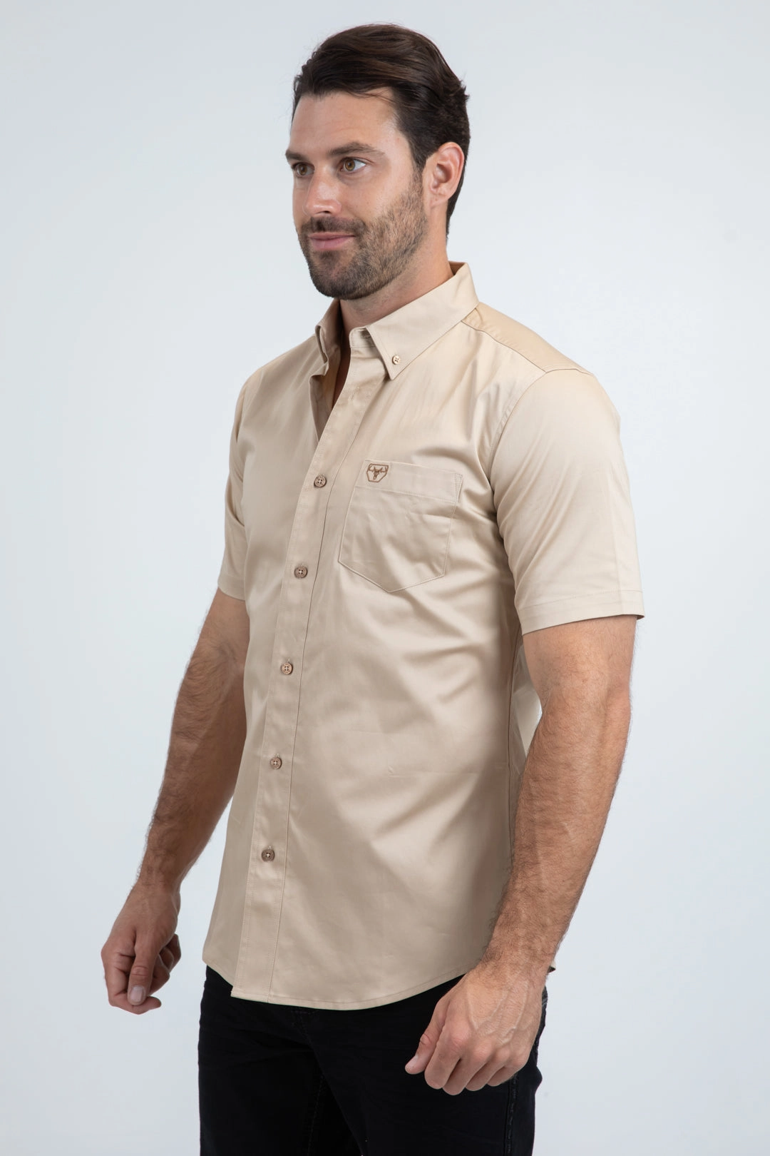 Men??s Single Pocket Logo Modern Fit Stretch Beige Short Sleeve Shirt Chill Fit