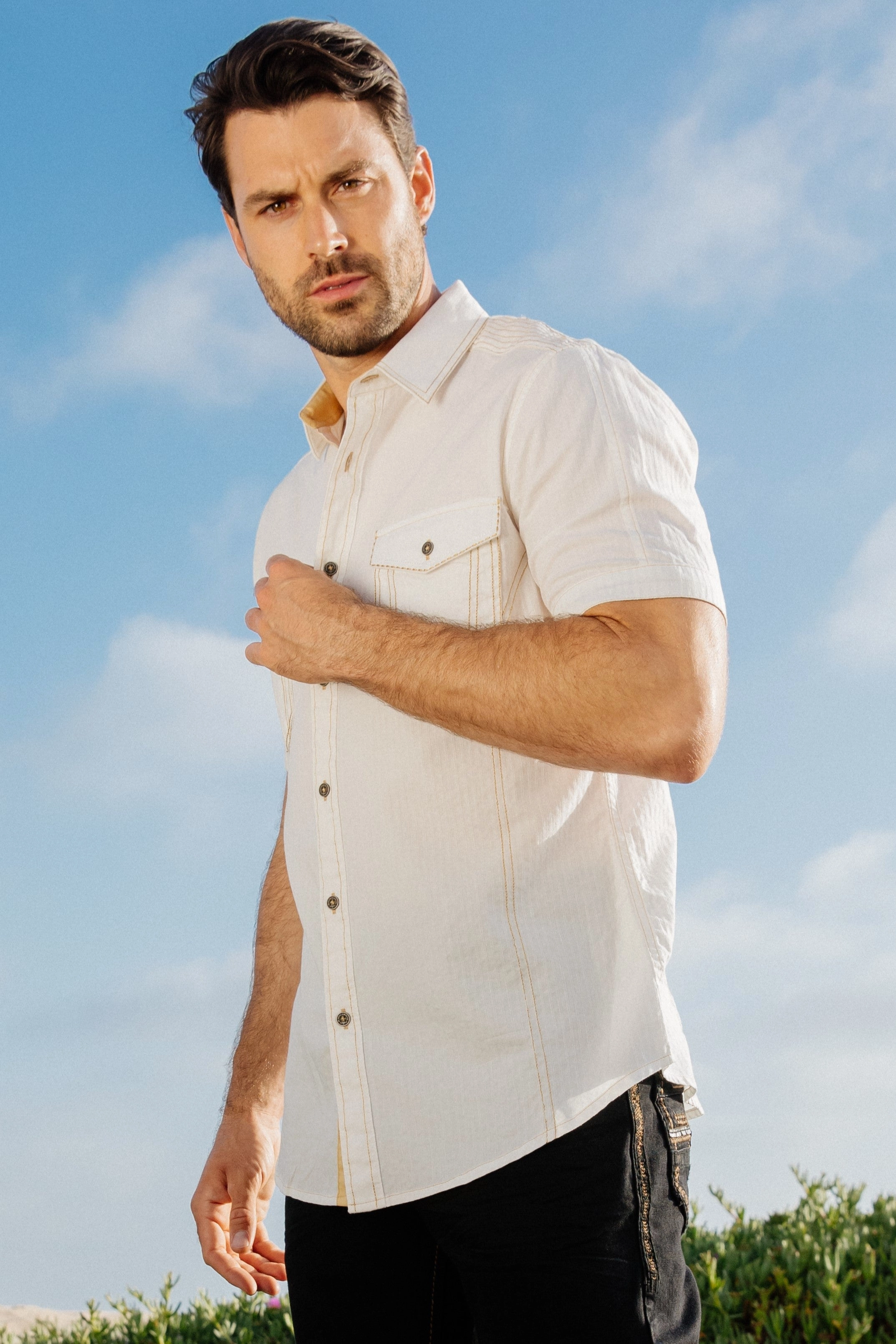 Eco Friendly Dye Gym Appropriate Mens Embroidery Modern Fit Stretch Short Sleeve Shirt