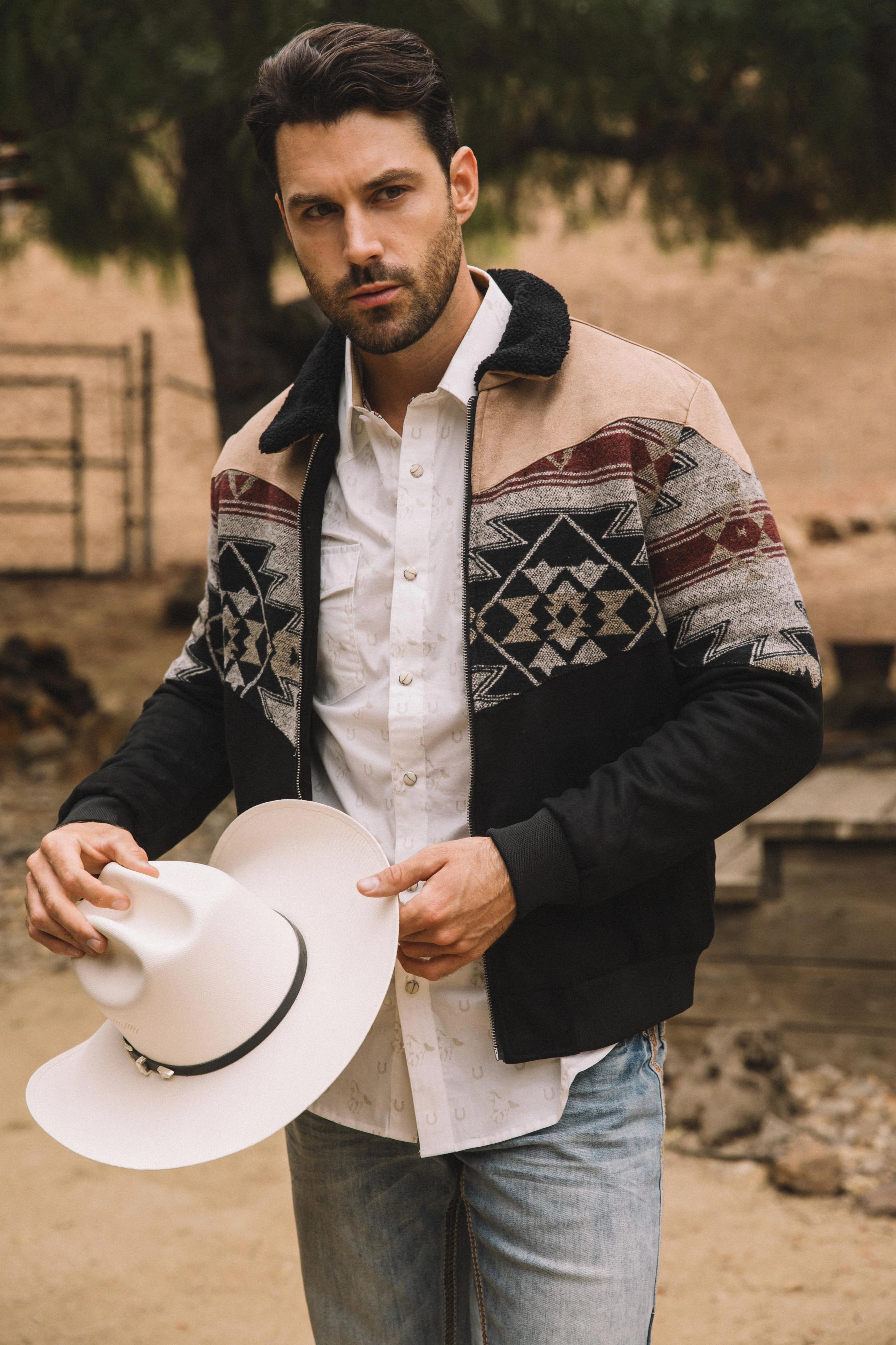 SeamlessPockets Art Core Mens Ethnic Aztec Quilted Twill Black/Beige Jacket W/Suede Accents