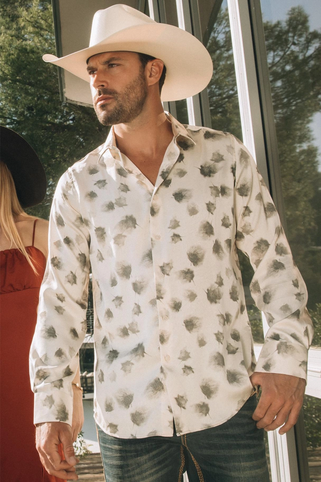 Mens Jacquard Fabric Print Modern Fit Long Sleeve White Shirt Timeless Wardrobe