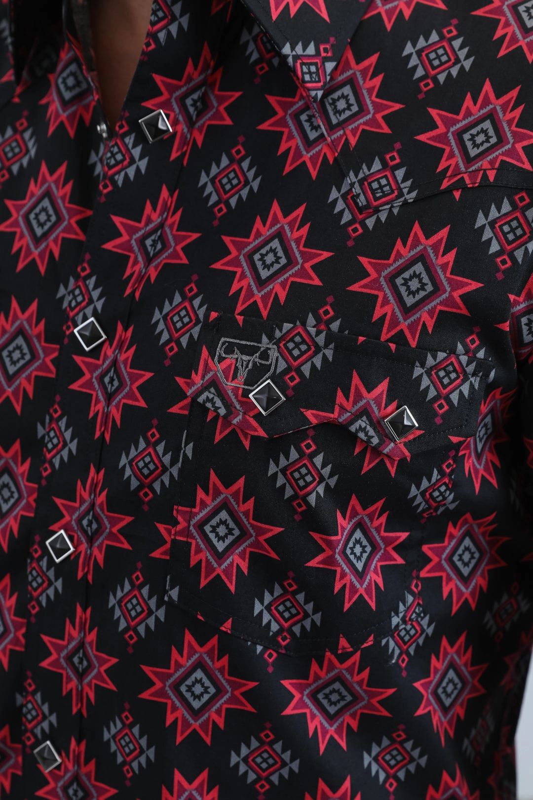 Mens Western Modern Fit Cotton/Spandex Long Sleeve Black Shirt with Snaps high-low hem