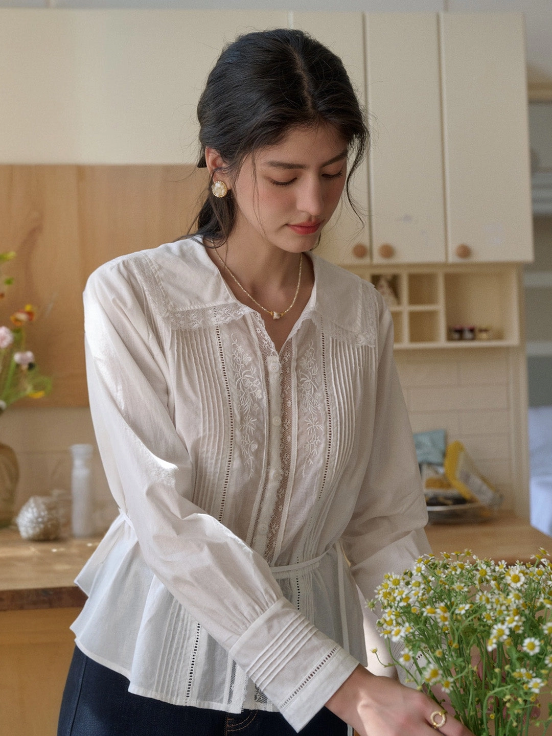 Collins V-Neck Waisted Blouse Durable Reinforced Edges