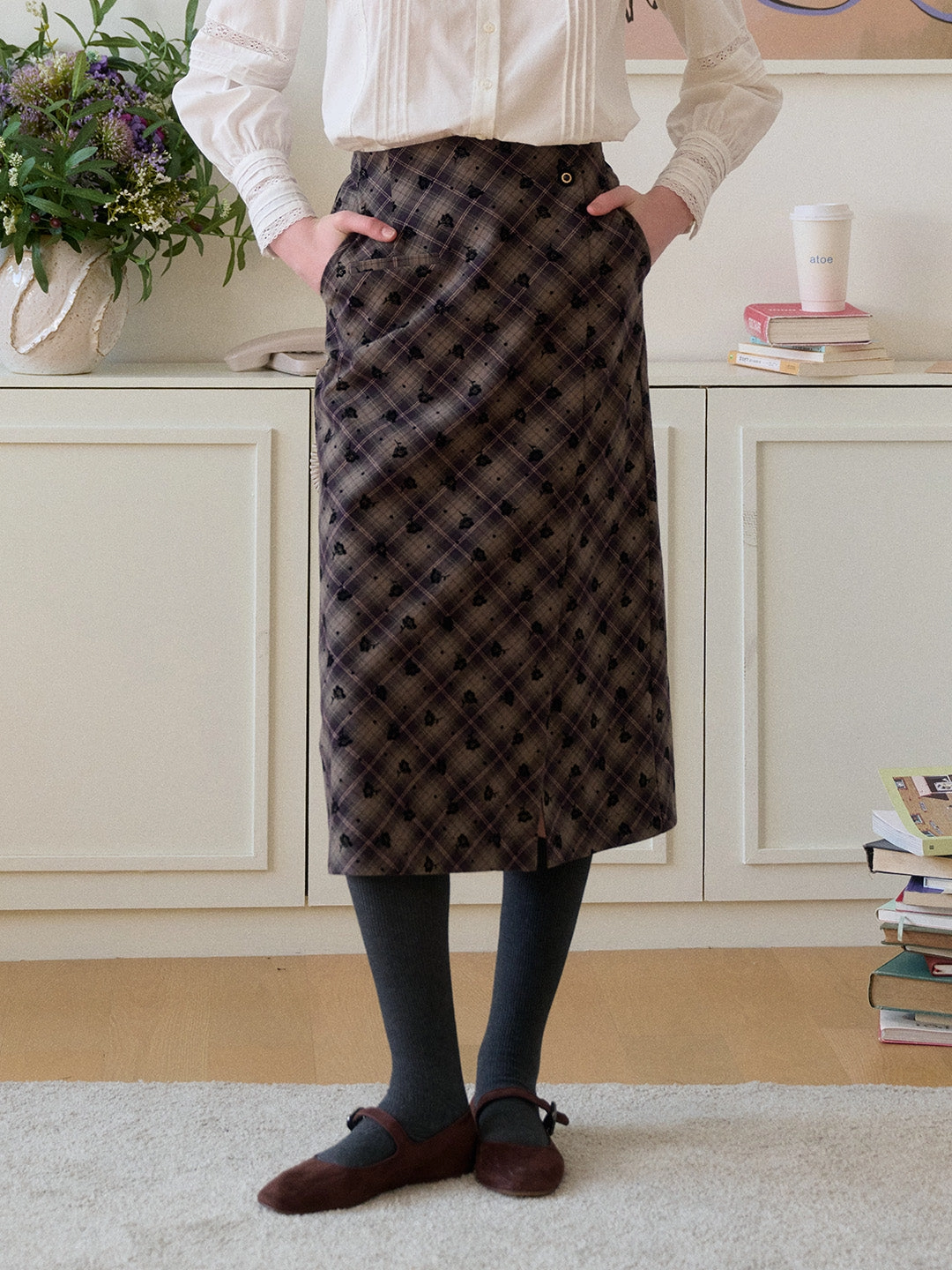 HiddenZipperClosure SeamlessFit Monroe Plaid Straight 100% Cotton Midi Skirt