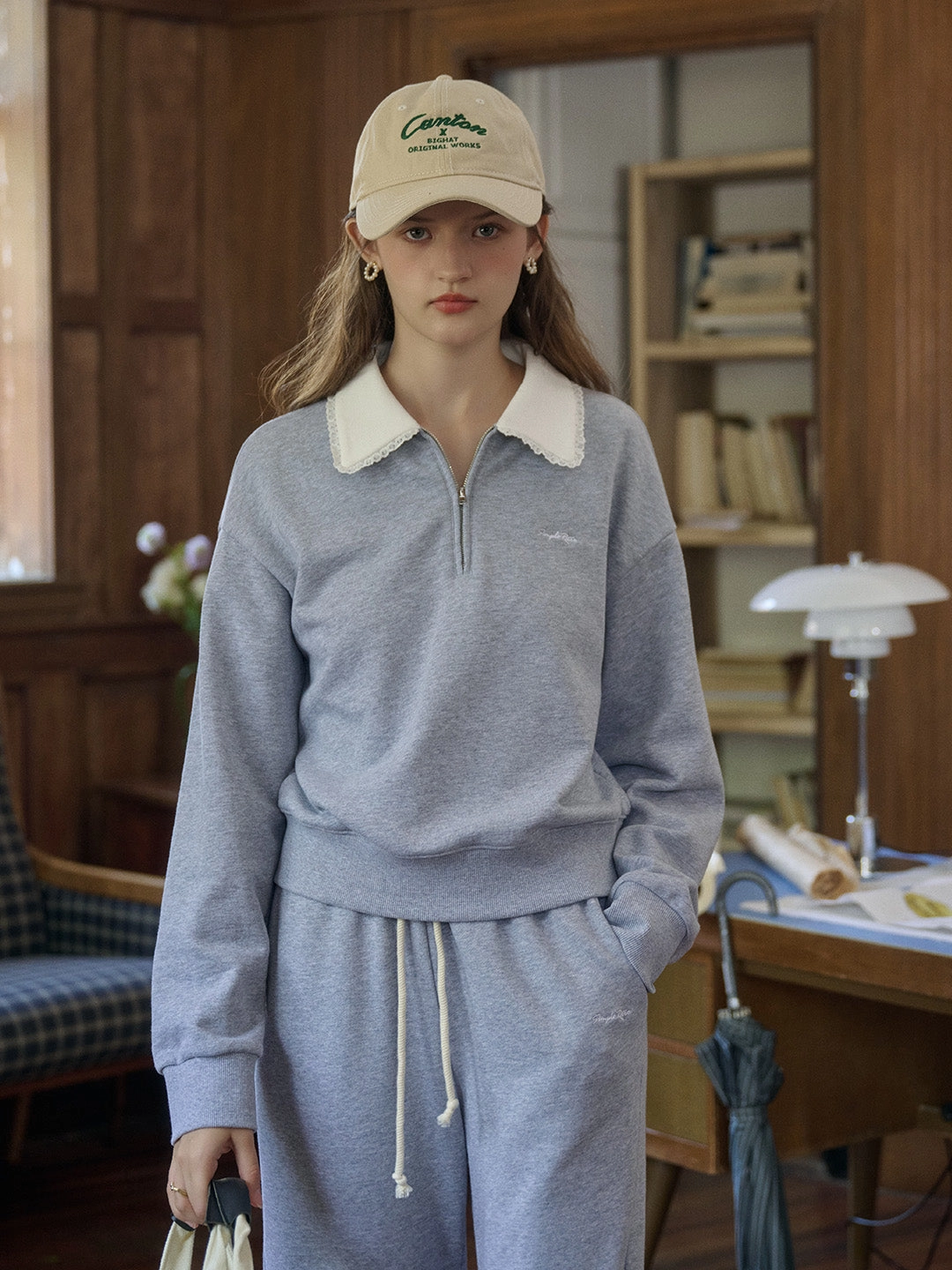 Amoura SR Logo Embroidered Contrast Color Lace Lapel Cotton Sweatshirt Light Pants elastic waistband