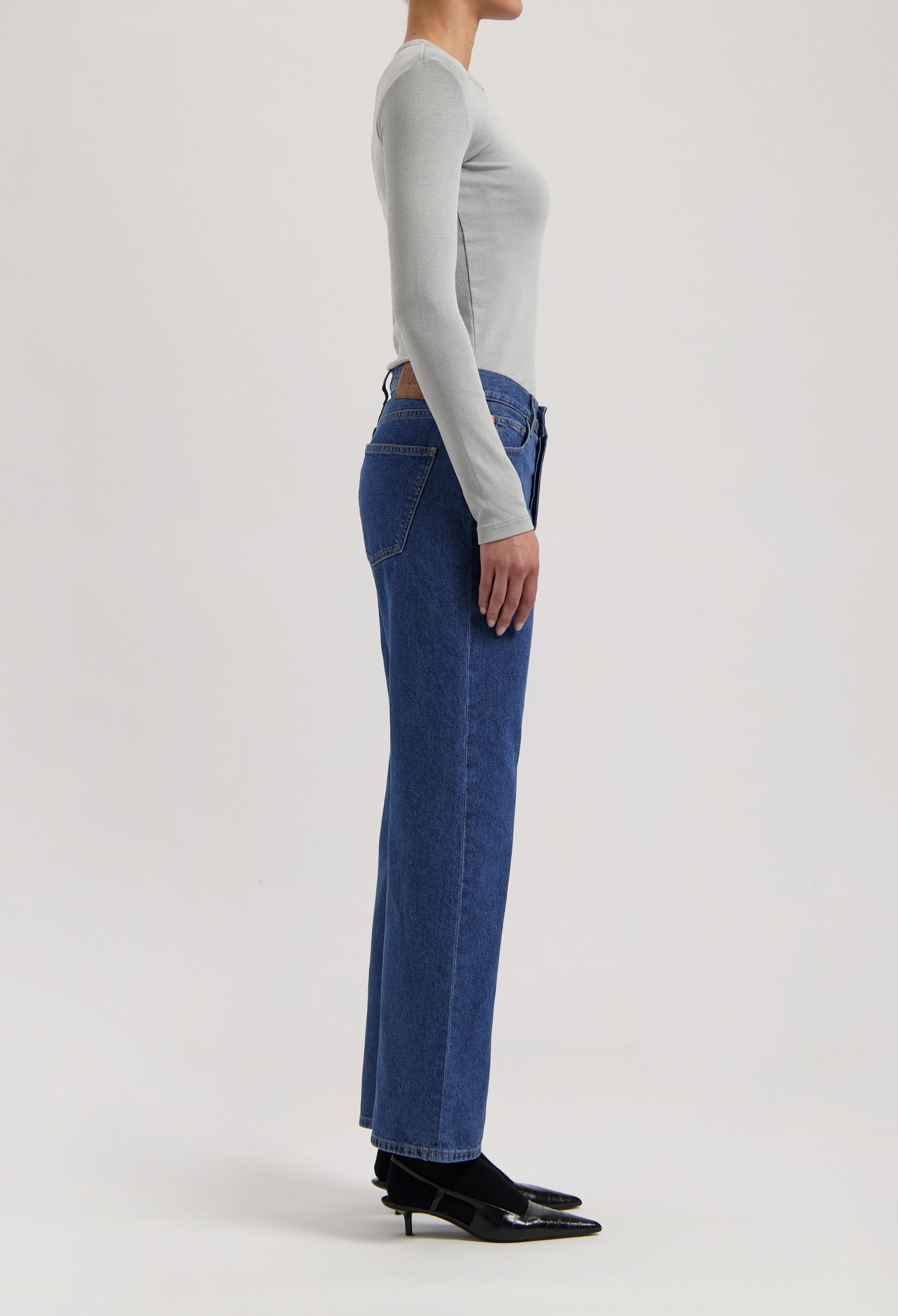 Emma Low Loose - Medium Stone Spark Mood