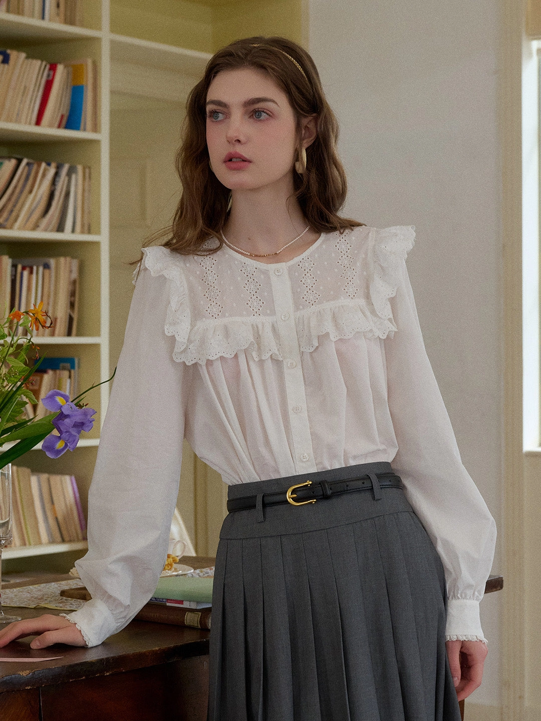 Flexible Fabric Blend WaterRepellentFinish Danna Round Neck Lace Trim Blouse