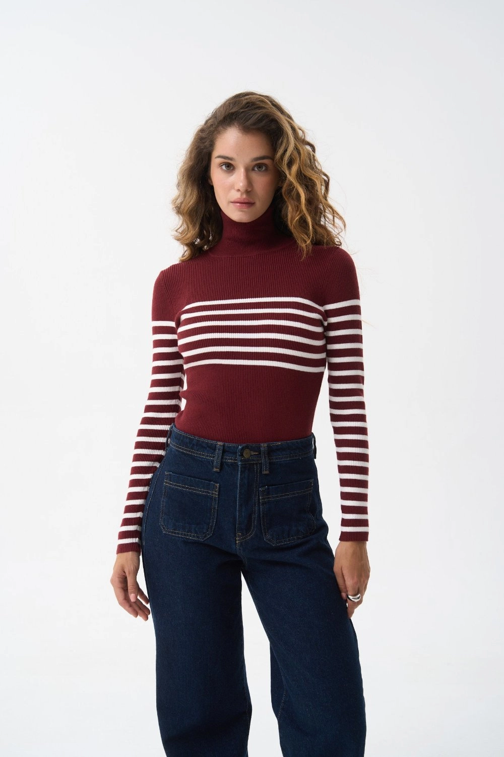 Layered Design Modern Knit Red turtleneck sweater with a milky stripe