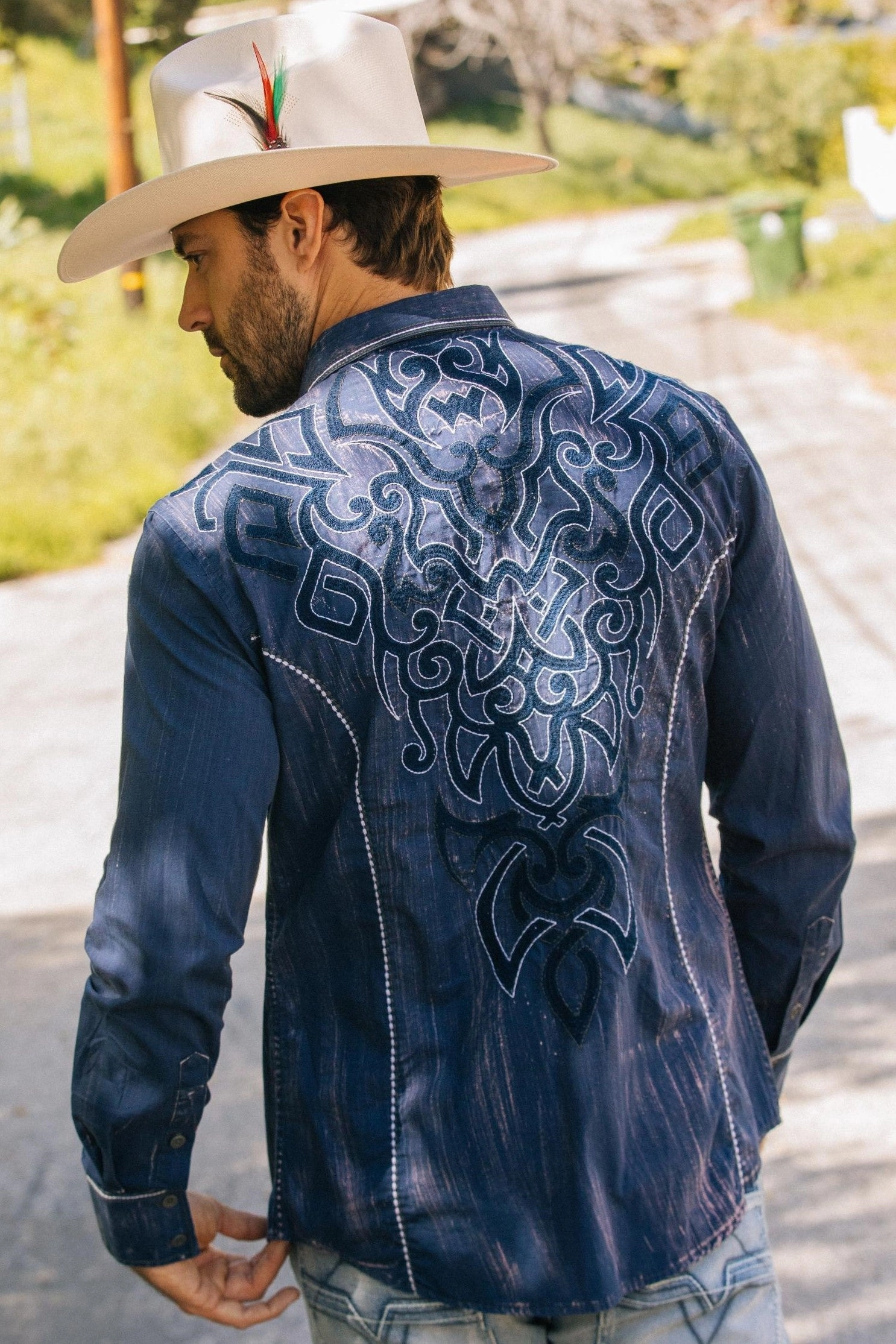 Mens Vintage Washed 2-tone Embroidery Modern Fit Stretch Shirt Ergonomic Back Panel Oversized Fit