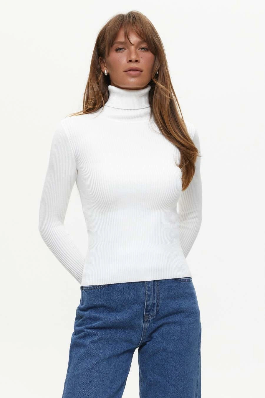 Ribbed turtleneck sweater in color white Knitted Fashion