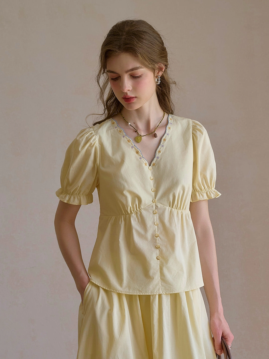 Margaret V-Neck Waist 100% Cotton Blouse WindproofInterior Comfort Design