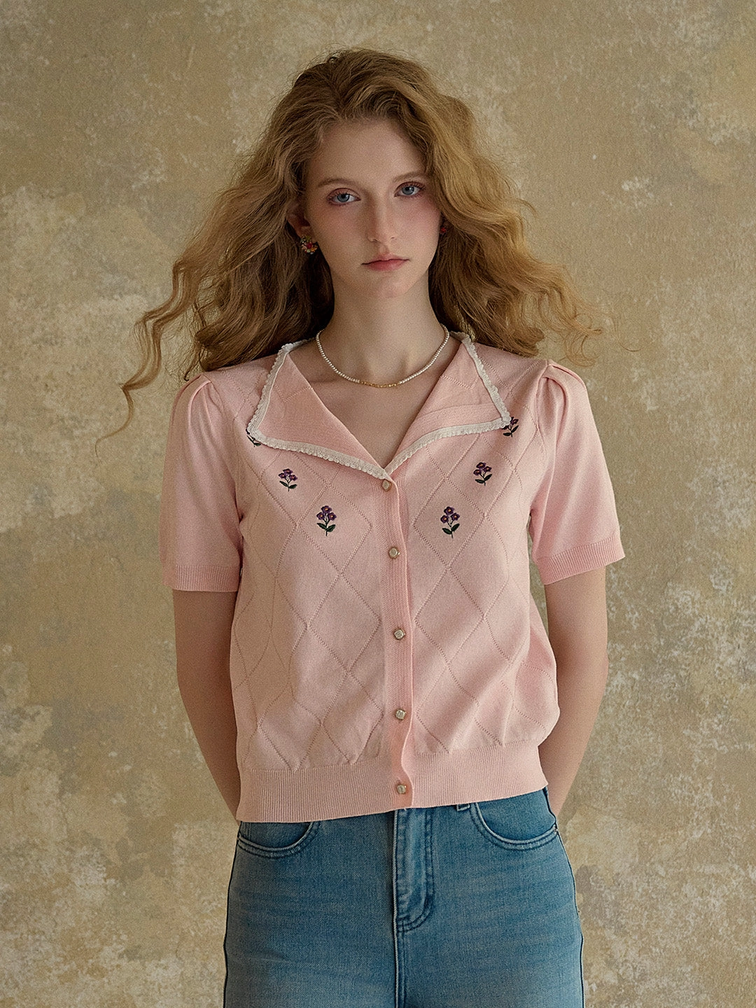 Club Mode ??Final Sale??Naomi V-Neck Embroidery Knit Blouse