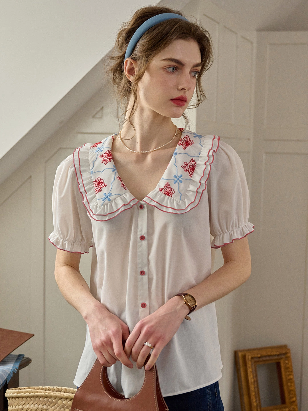 Light Pants ??Final Sale??Alessandra Peter Pan Collar Embroidery Blouse