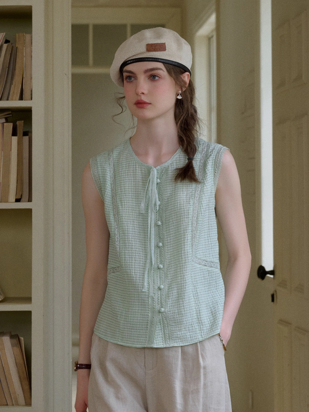 Arabella Round Neck Lyocell Sleeveless Blouse Green Fit