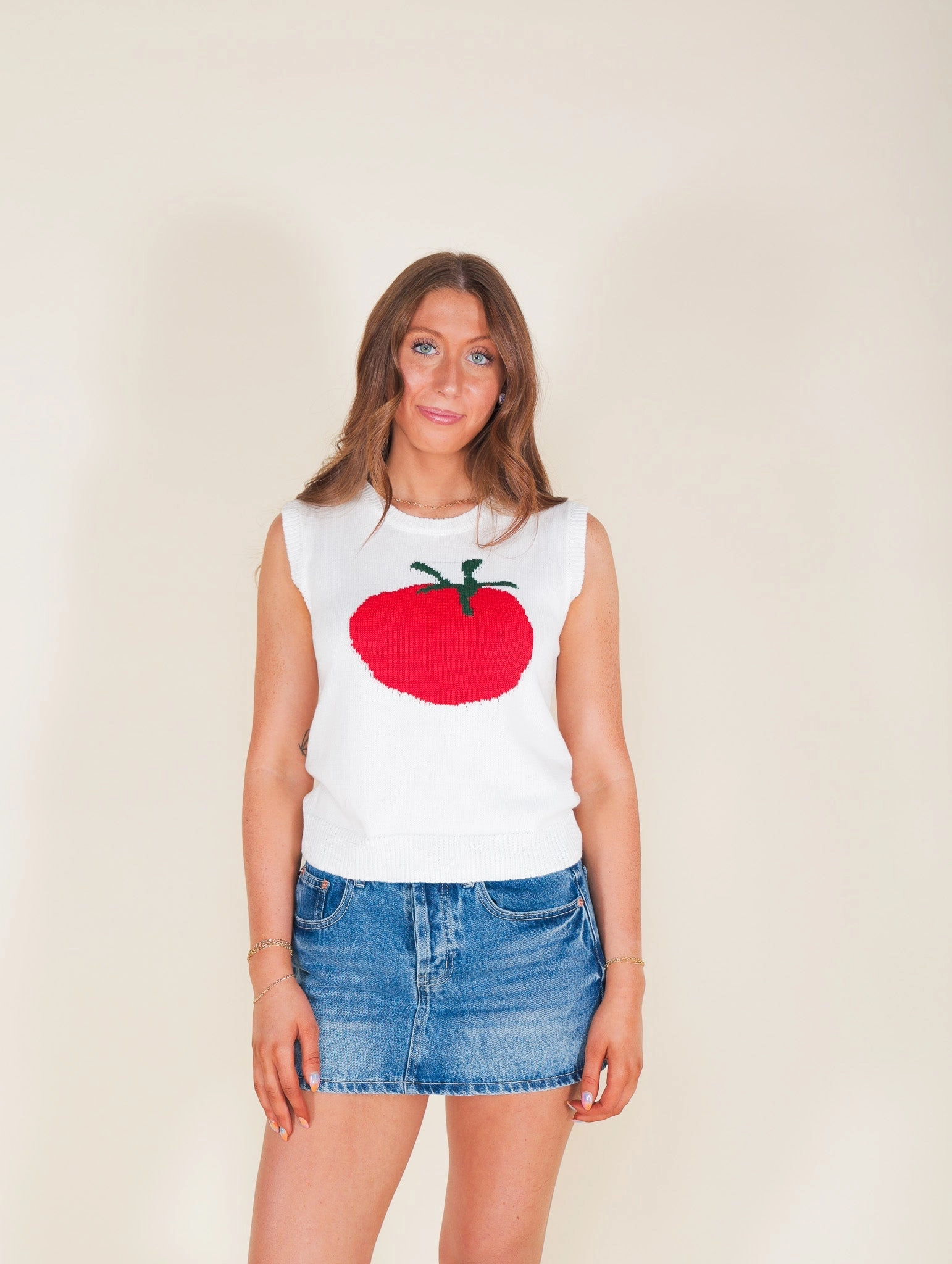 fuzzy texture Tomato Sweater Vest