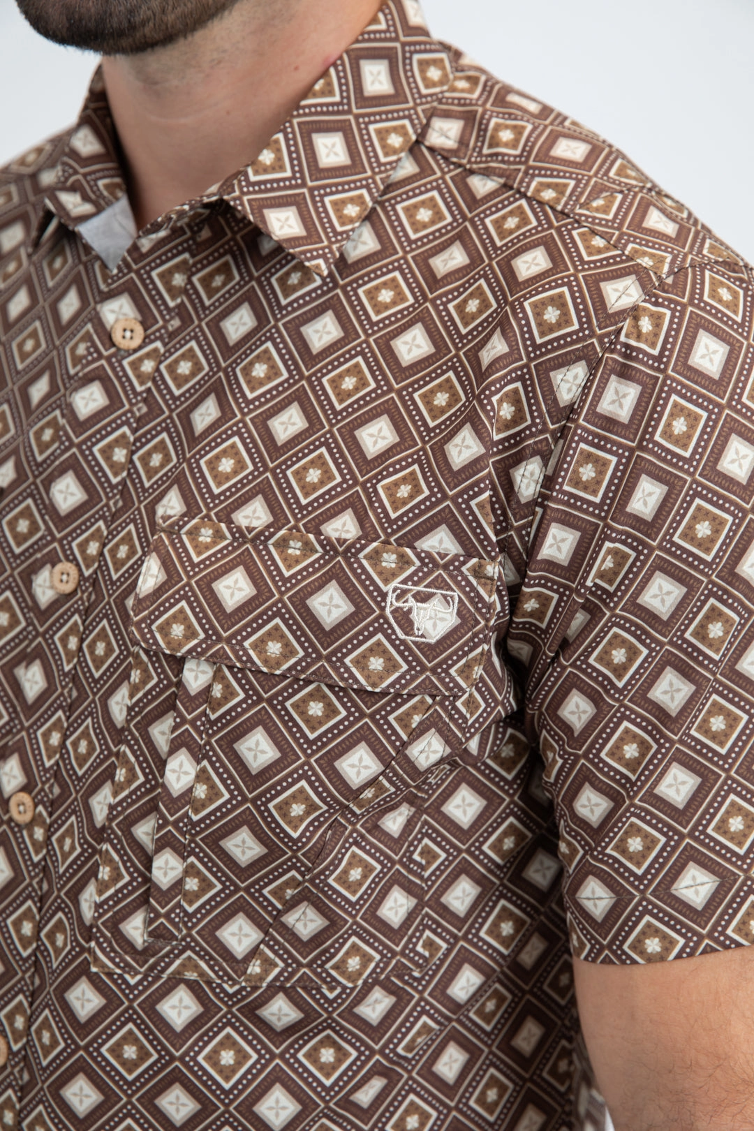 Non Irritating Tags crew neck Mens Performance Classic Fit Short Sleeve Brown Shirt