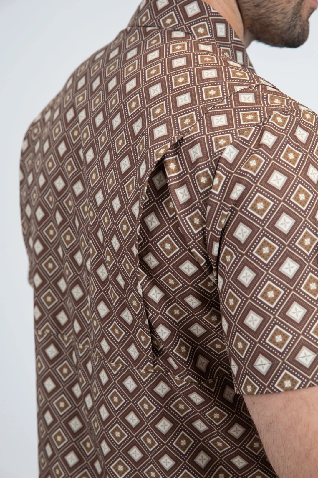 Odorless Binding Tape Mens Performance Classic Fit Short Sleeve Brown Shirt