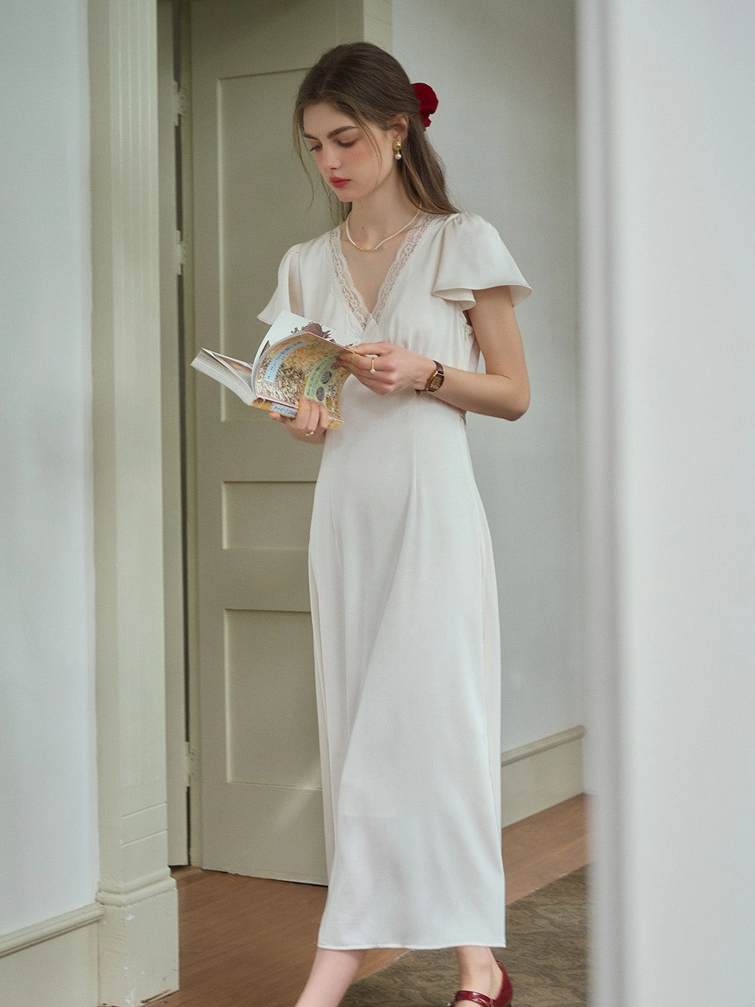 Noa V-Neck Lace Dress Tale Core LowMaintenanceMaterial