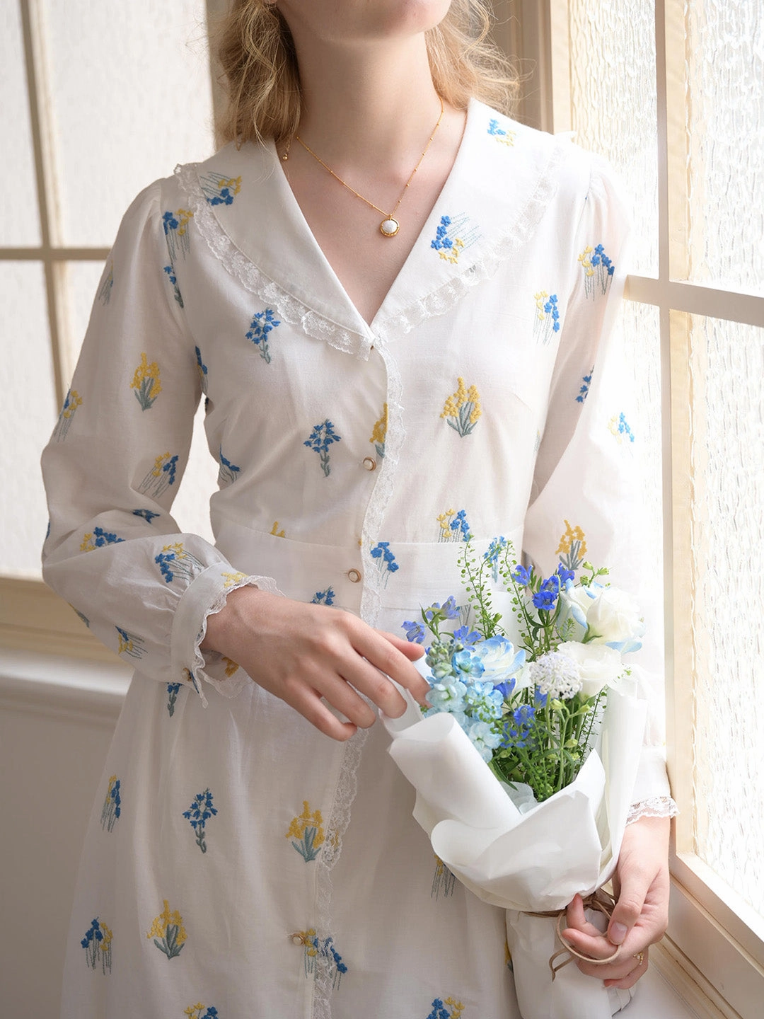 ??Final Sale??Keyla Floral Embroidery V-Neck Cotton Dress WaterRepellentFinish Flexible Fit