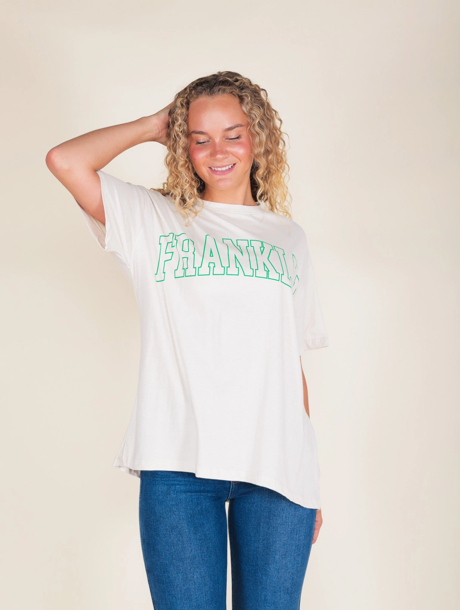 Rolled Hem Detailing Soft Touch Blend Franklin Outline Tee