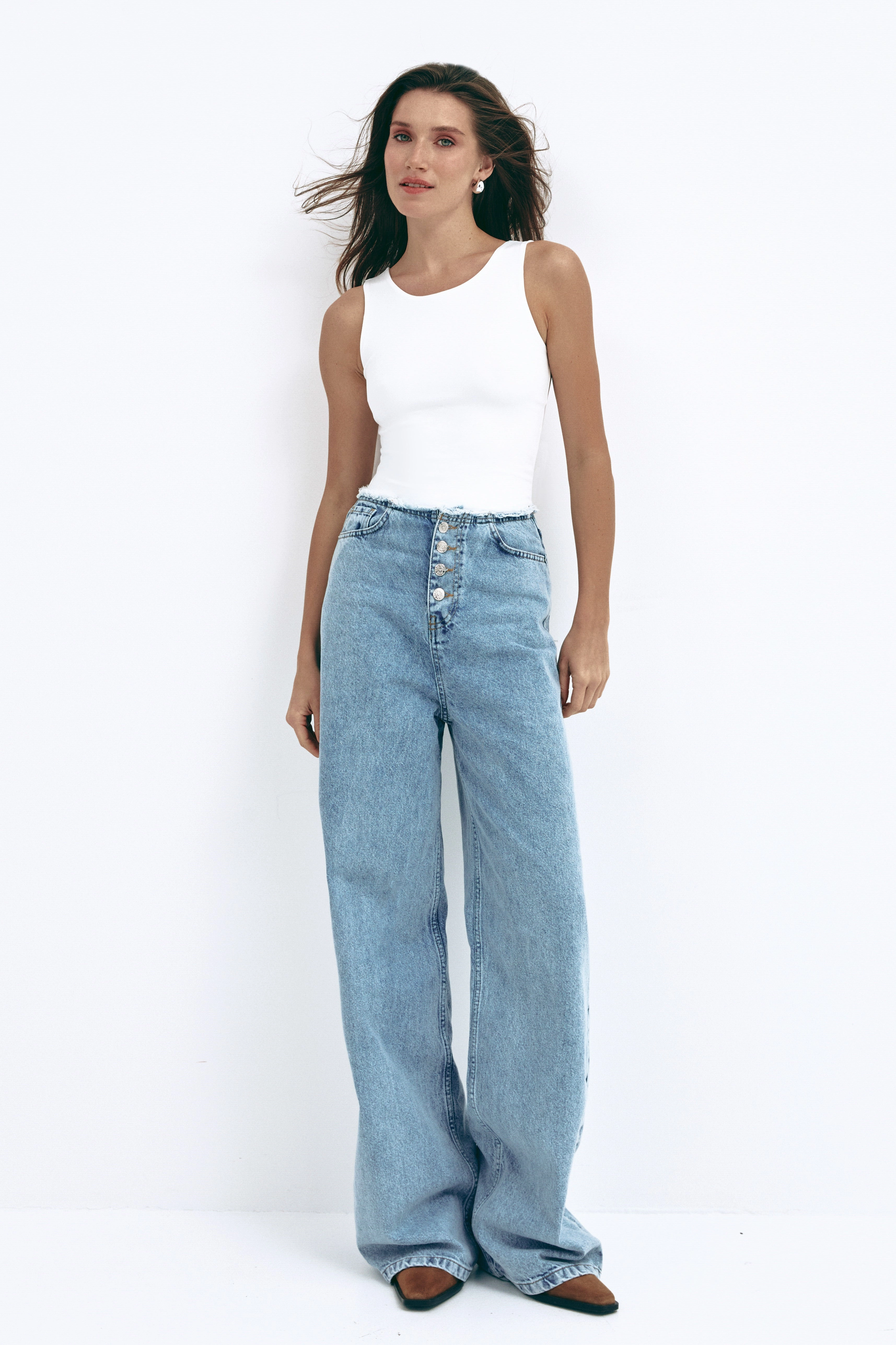 Odor Control Technology White Basic Sleeveless Bodysuit