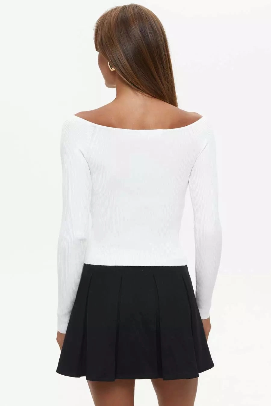 Luxury Mood ReflectiveTrimDetails White Sugar Sweetheart Neckline Ribbed knit Long Sleeve